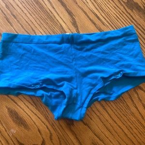 Women’s sz med boy short panties